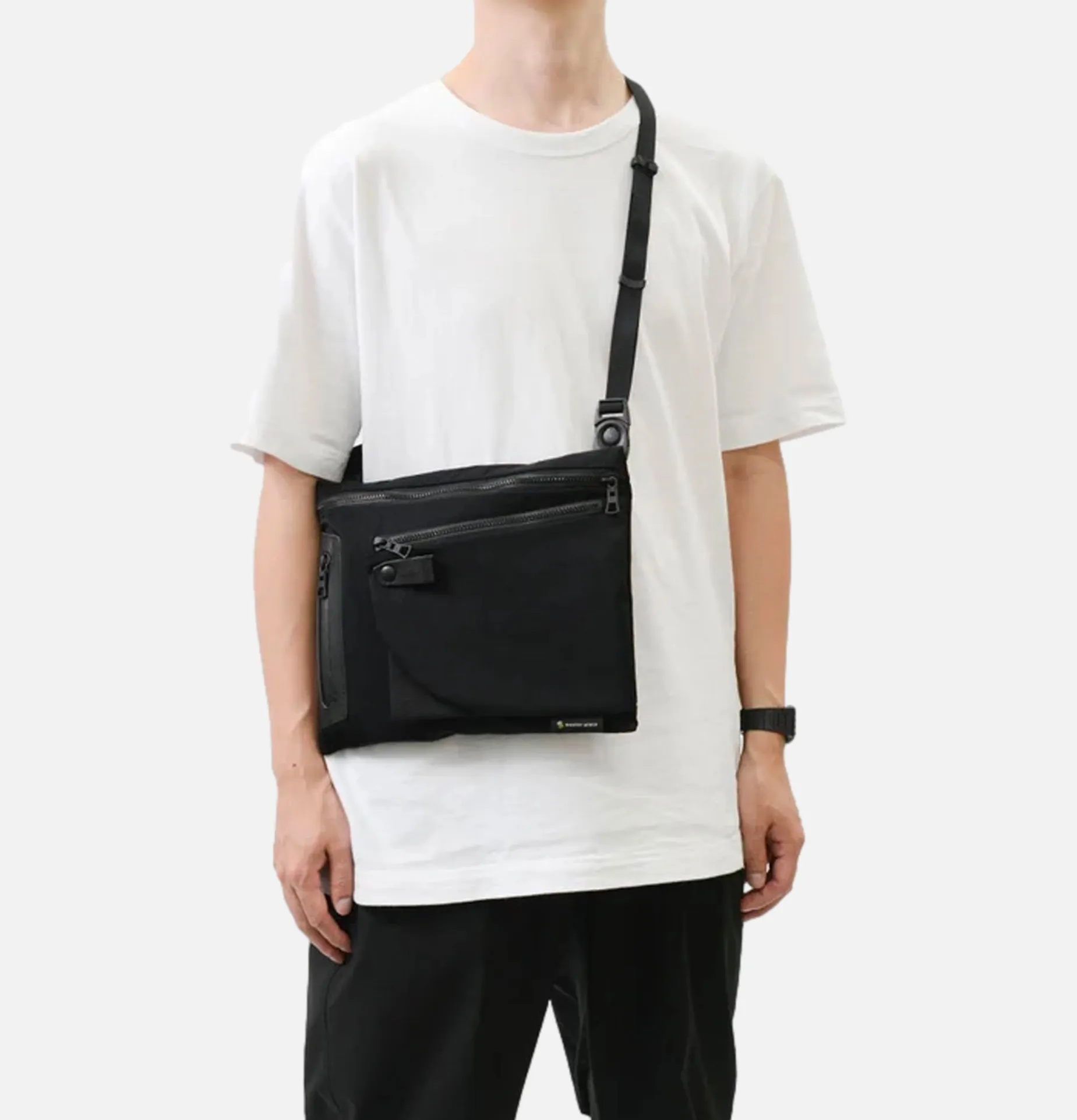 Circus Shoulder Bag Black