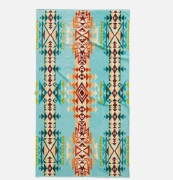 Oversized Jacquard Towel Highl